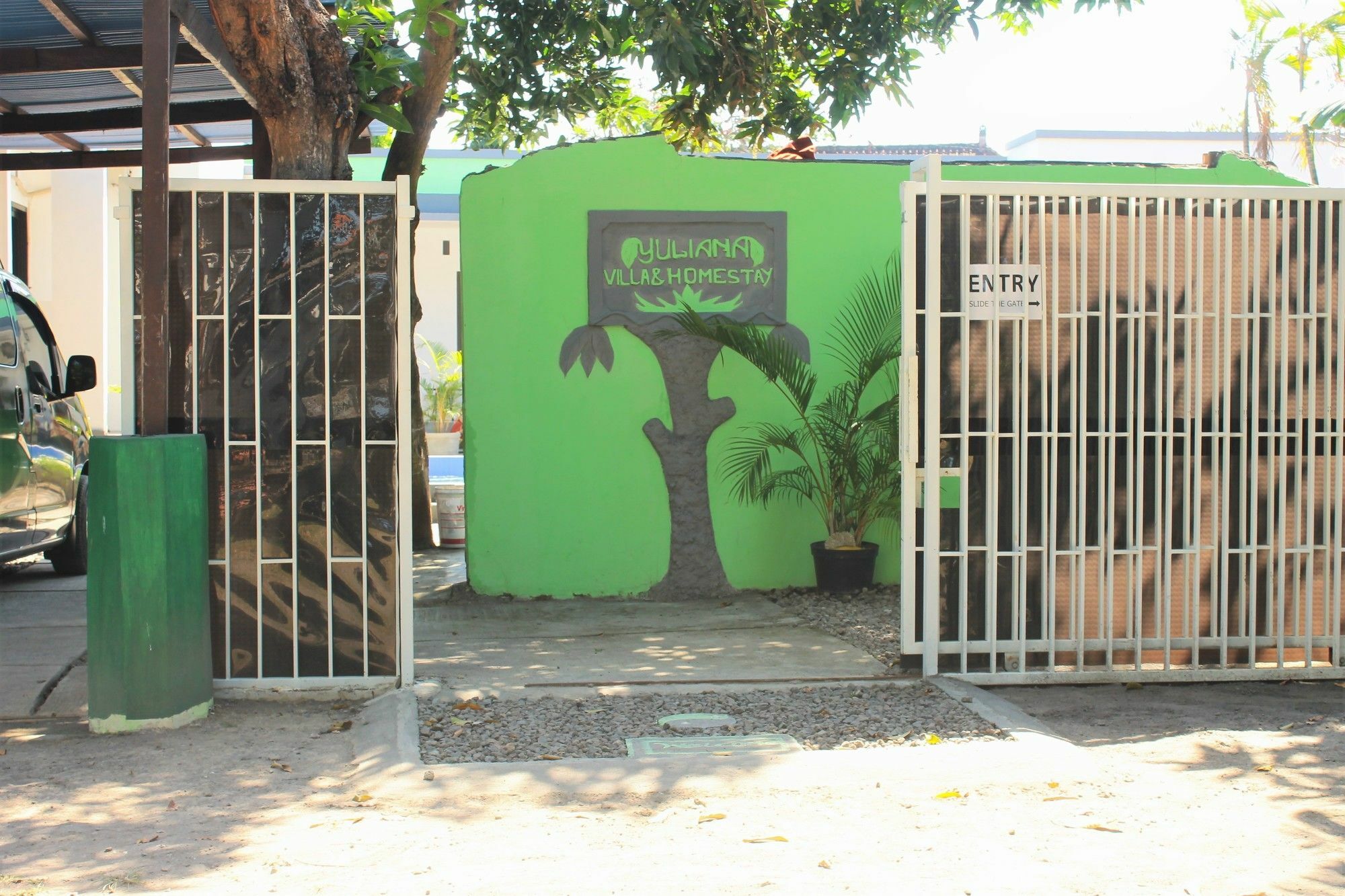 Sanur Yuliana Homestay מראה חיצוני תמונה